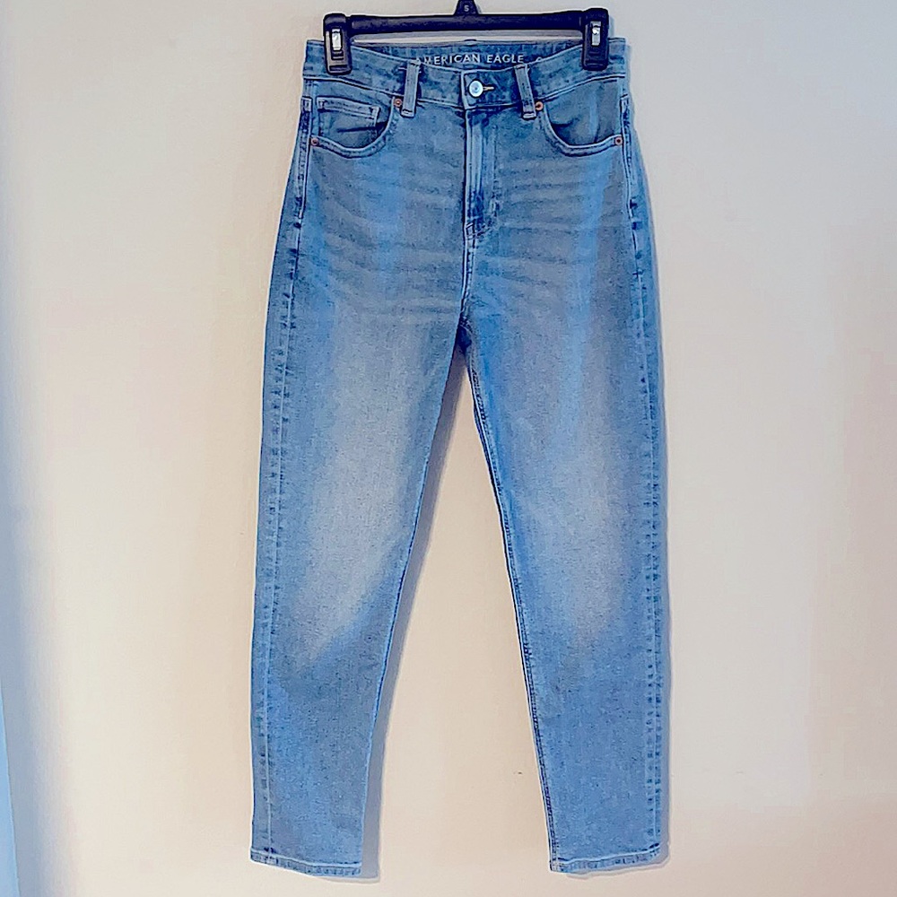 COPY - American Eagle - High Rise Mom Jeans - Size 2